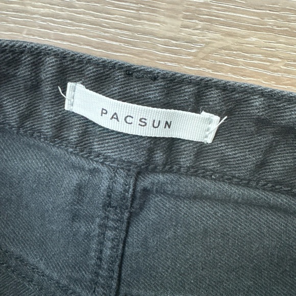 PacSun Black Distressed Boyfriend Jeans - Picture 4 of 4
